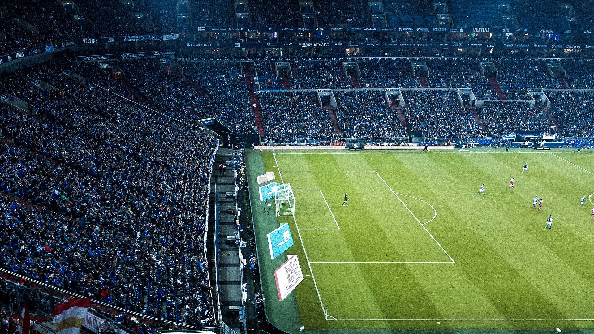 拜仁主场大胜，提前锁定晋级资格，拜仁各项赛事连胜